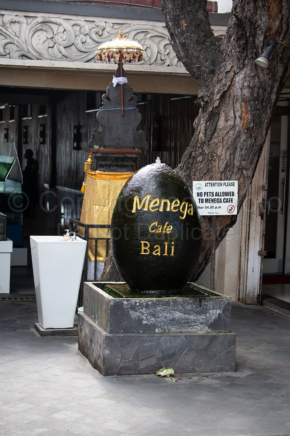 Menega Cafe Seminyak Bali